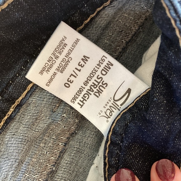 Suki- Straight Short Length - Picture 3 of 6